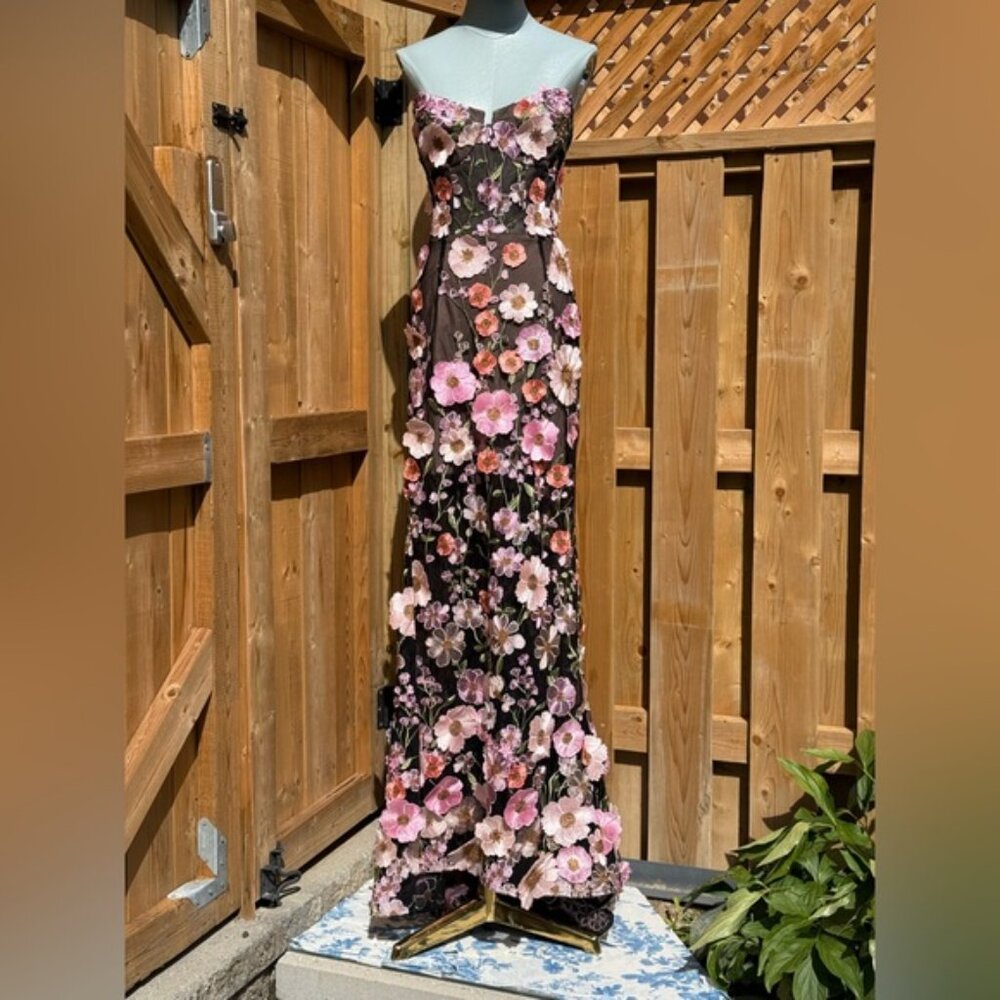 🆕 BRONX & BANCO 🧿 NWOT Jasmine Floral-Appliqued Gown, Black Multi - Sz L US 8 - Picture 2 of 16